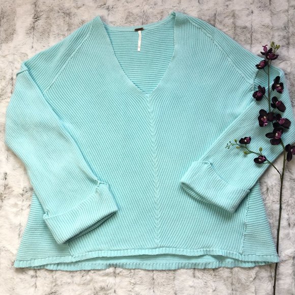 Free People Sky Blue V-Neck Sweater Size Large - Picture 6 of 10